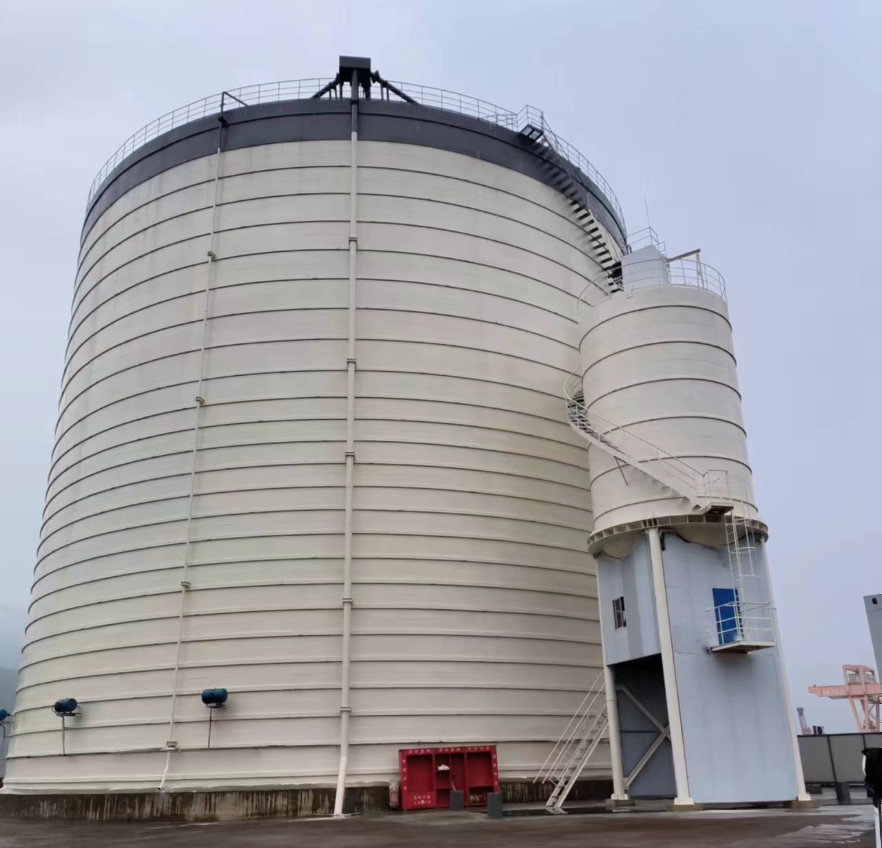 中平镇10万吨水泥钢板库